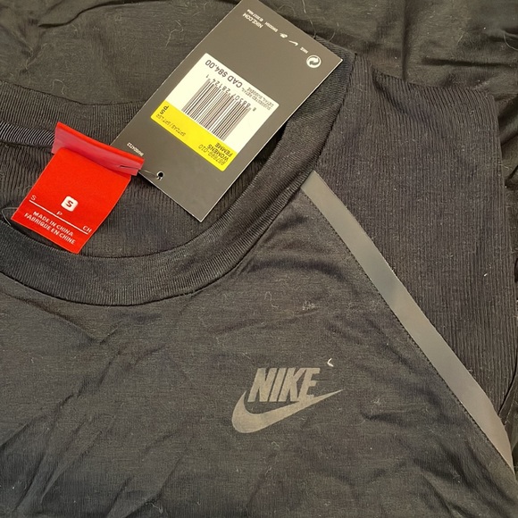 Nike soccer shirt women's small - Picture 4 of 7